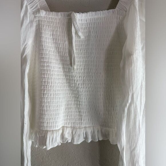 Celebrity Pink Long Sleeve Smocked Peasant Top Size M - Picture 2 of 8